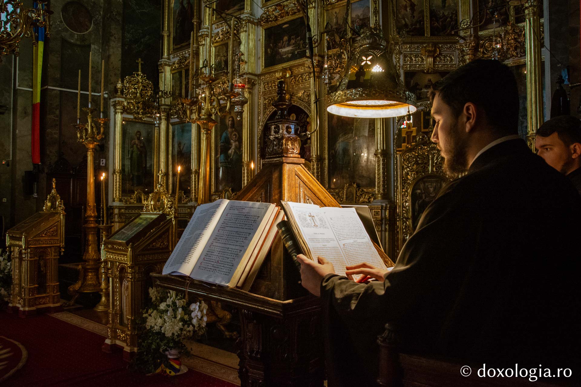 IPS Teofan a săvârșit Liturghia Darurilor mai înainte sfințite la Catedrala Mitropolitană
