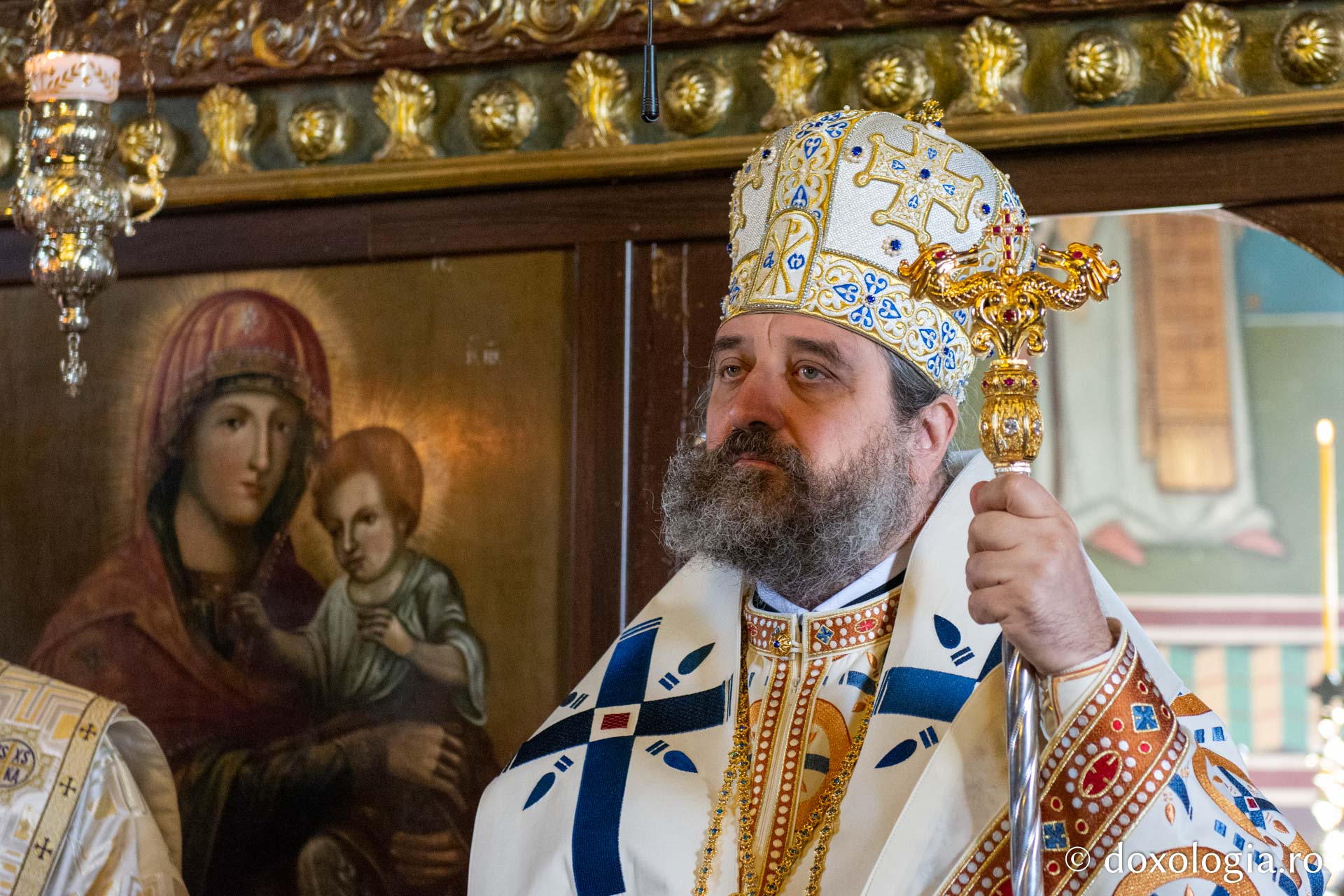 Foto: Mihail Vrăjitoru (Video) PS Nichifor: „Femeia este cea care poartă grija împlinirii momentelor esențiale ale vieții”