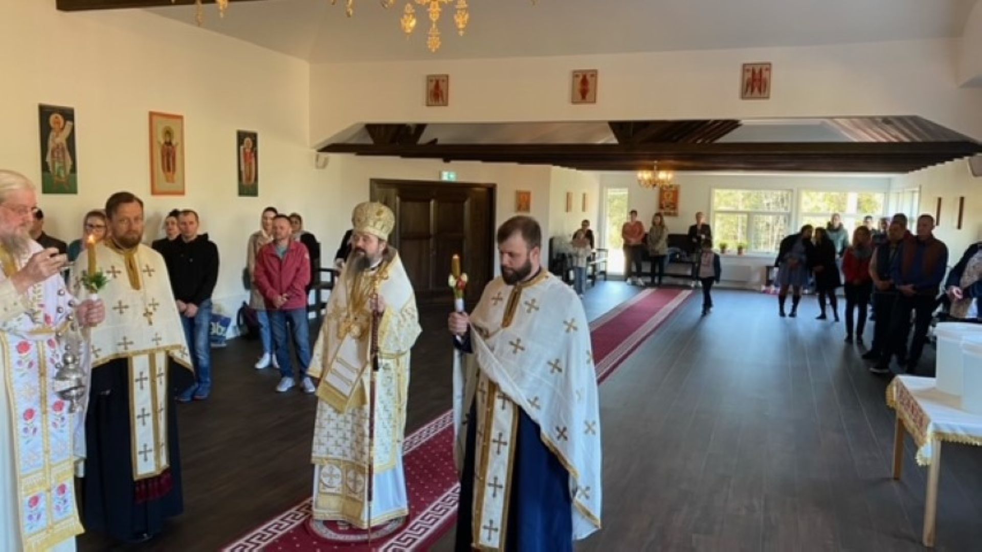 Episcopul Macarie a conferit „Crucea Nordului” Părintelui Profesor John Behr