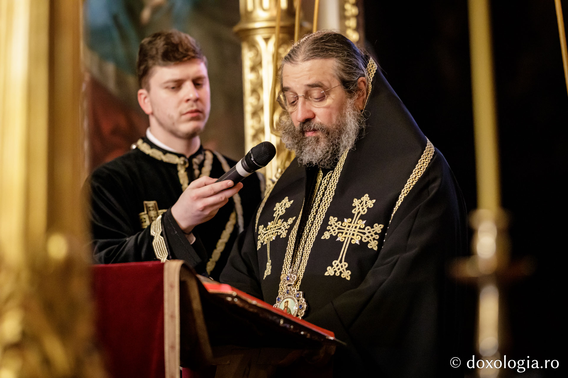 Denia celor 12 Evanghelii, la Catedrala Mitropolitană din Iași