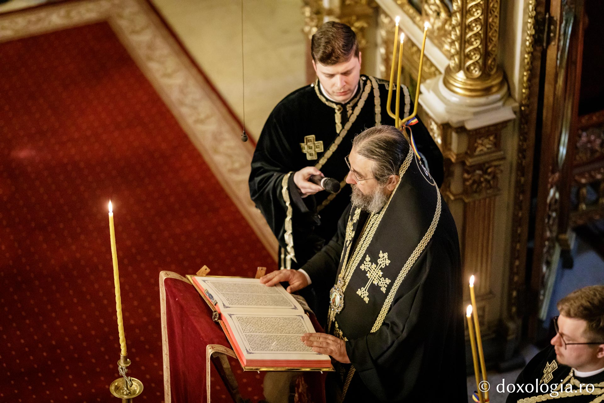 Denia celor 12 Evanghelii, la Catedrala Mitropolitană din Iași