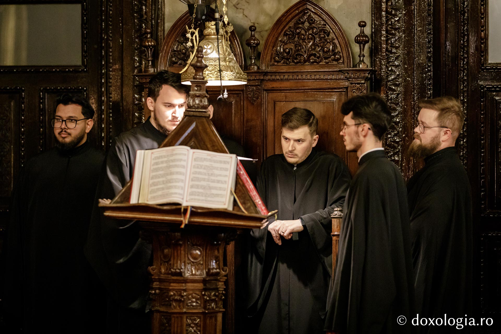 Denia celor 12 Evanghelii, la Catedrala Mitropolitană din Iași