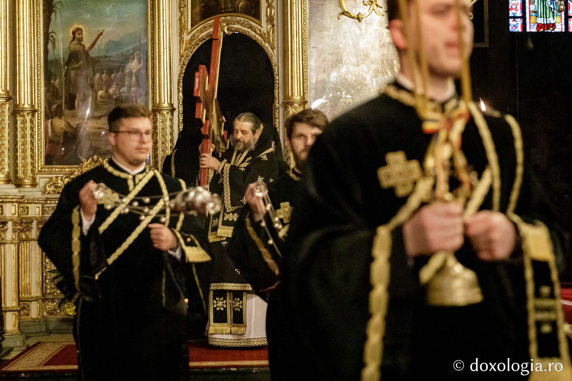 Denia celor 12 Evanghelii, la Catedrala Mitropolitană din Iași