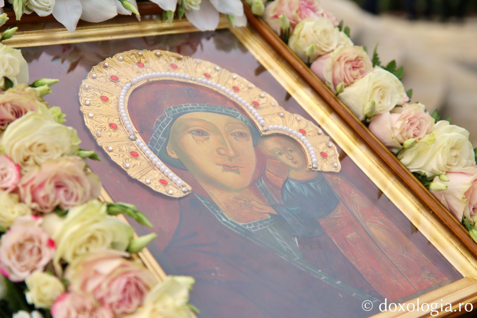 Sărbătoare la Botoșani: Binecuvântarea Izvorului Tămăduirii la Mănăstirea Zosin