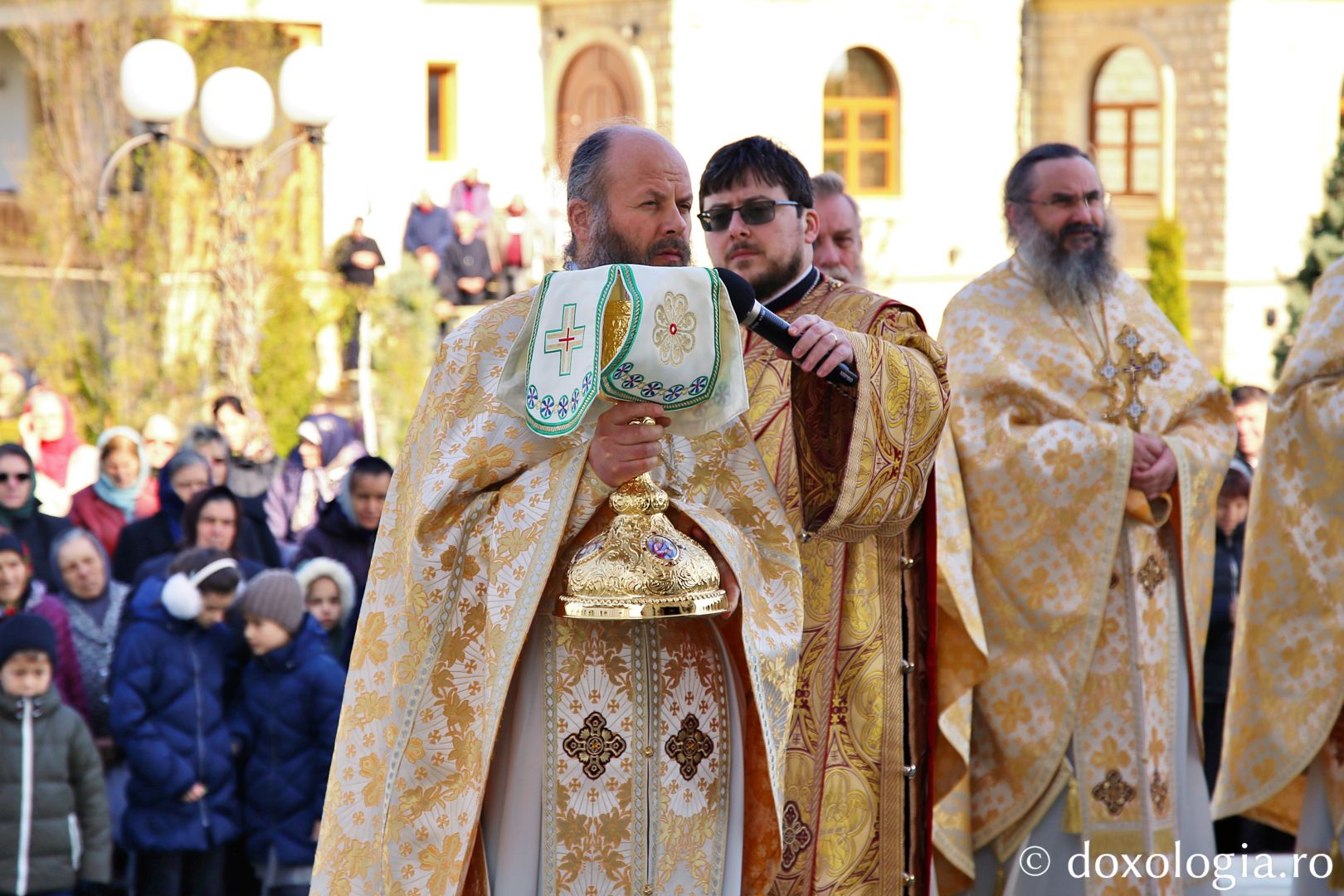 Sărbătoare la Botoșani: Binecuvântarea Izvorului Tămăduirii la Mănăstirea Zosin