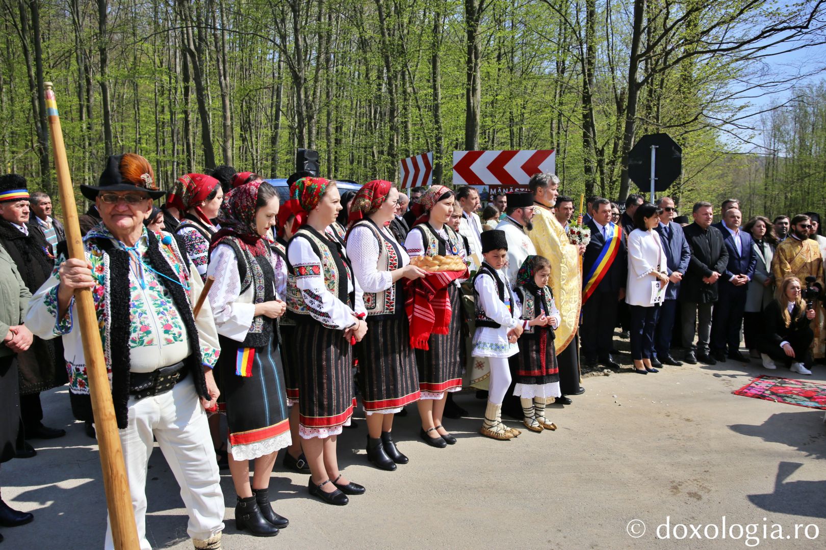 Sărbătoare la Botoșani: Binecuvântarea Izvorului Tămăduirii la Mănăstirea Zosin