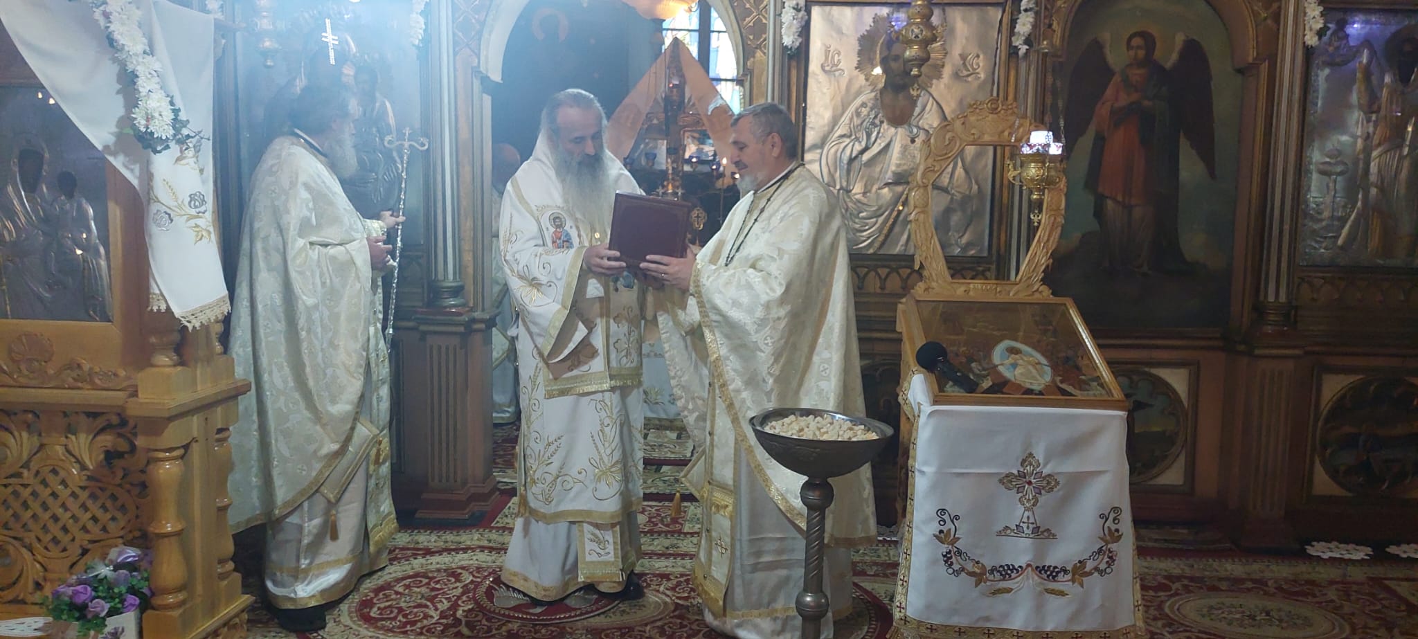 „Cel care se roagă, se bucură și mulțumește este om al Învierii”