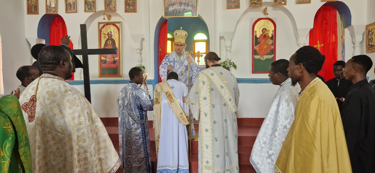 Un nou preot în parohia cu hramul Izvorul Tămăduirii din satul Nyamahana