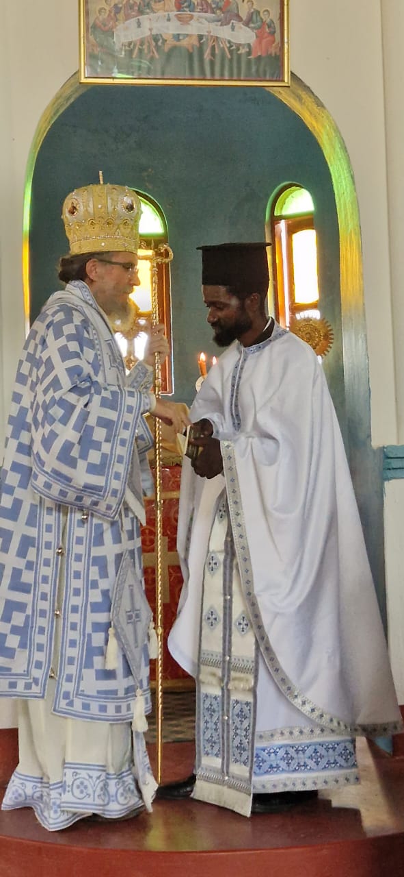 Un nou preot în parohia cu hramul Izvorul Tămăduirii din satul Nyamahana