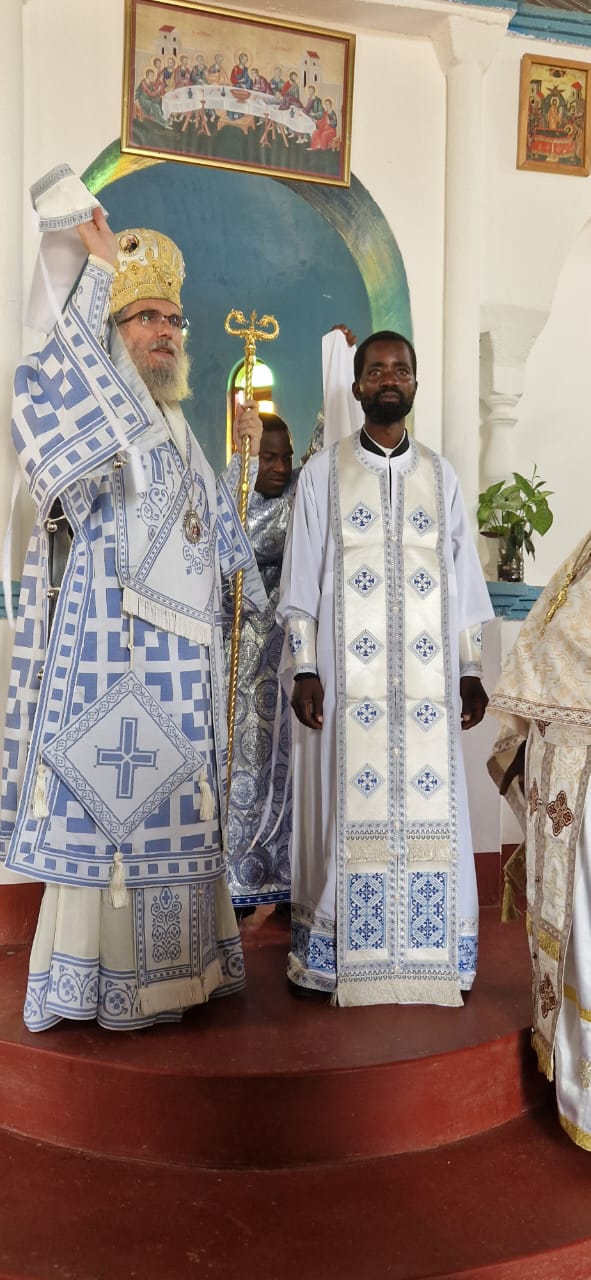 Un nou preot în parohia cu hramul Izvorul Tămăduirii din satul Nyamahana