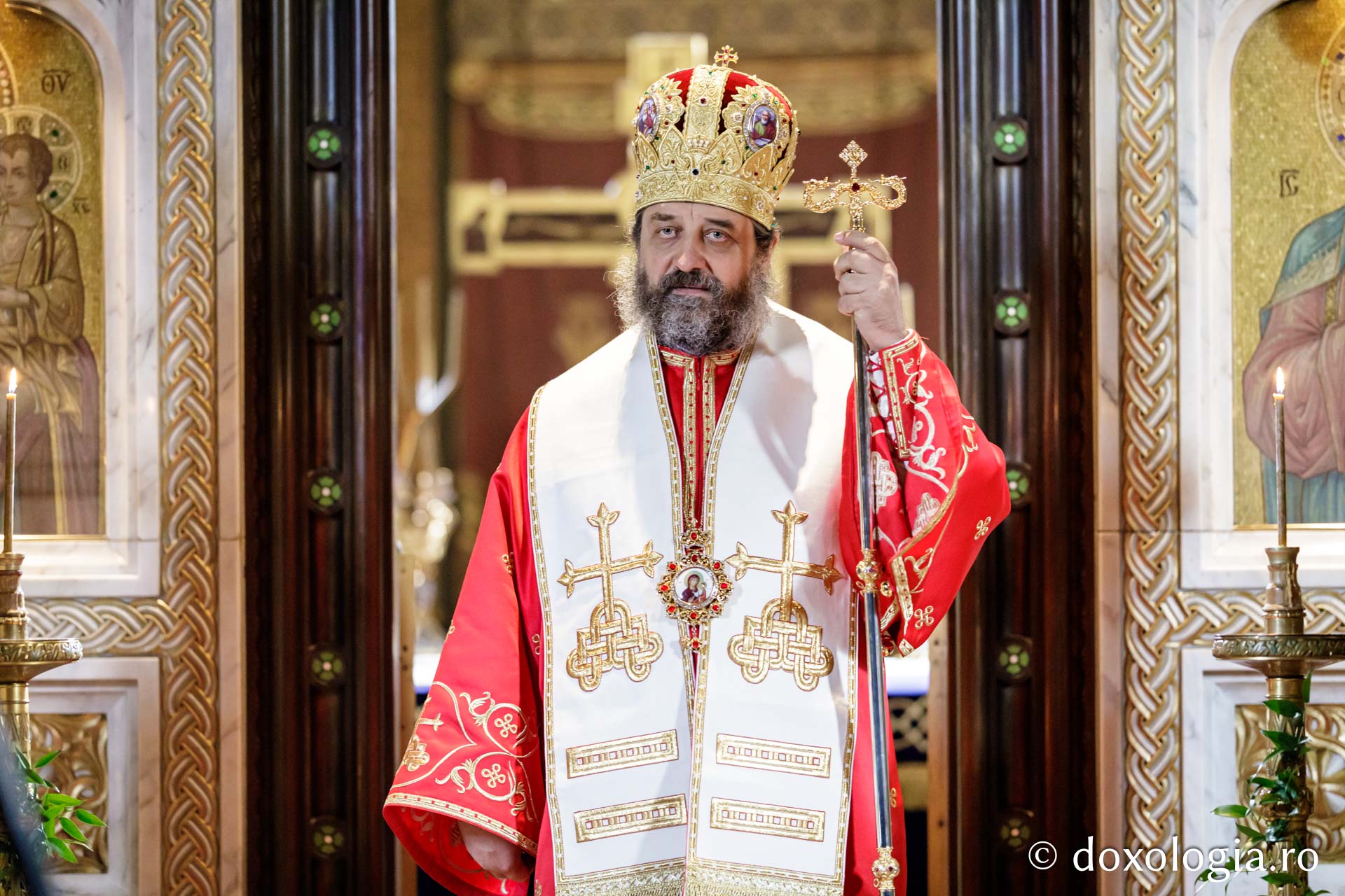 Joia Mare sau amintirea instituirii Tainei Sfintei Euharistii | Slujbă arhierească la Mănăstirea „Sfinții Trei Ierarhi”