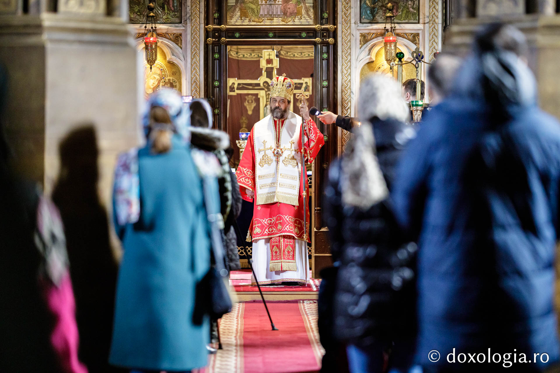 Joia Mare sau amintirea instituirii Tainei Sfintei Euharistii | Slujbă arhierească la Mănăstirea „Sfinții Trei Ierarhi”