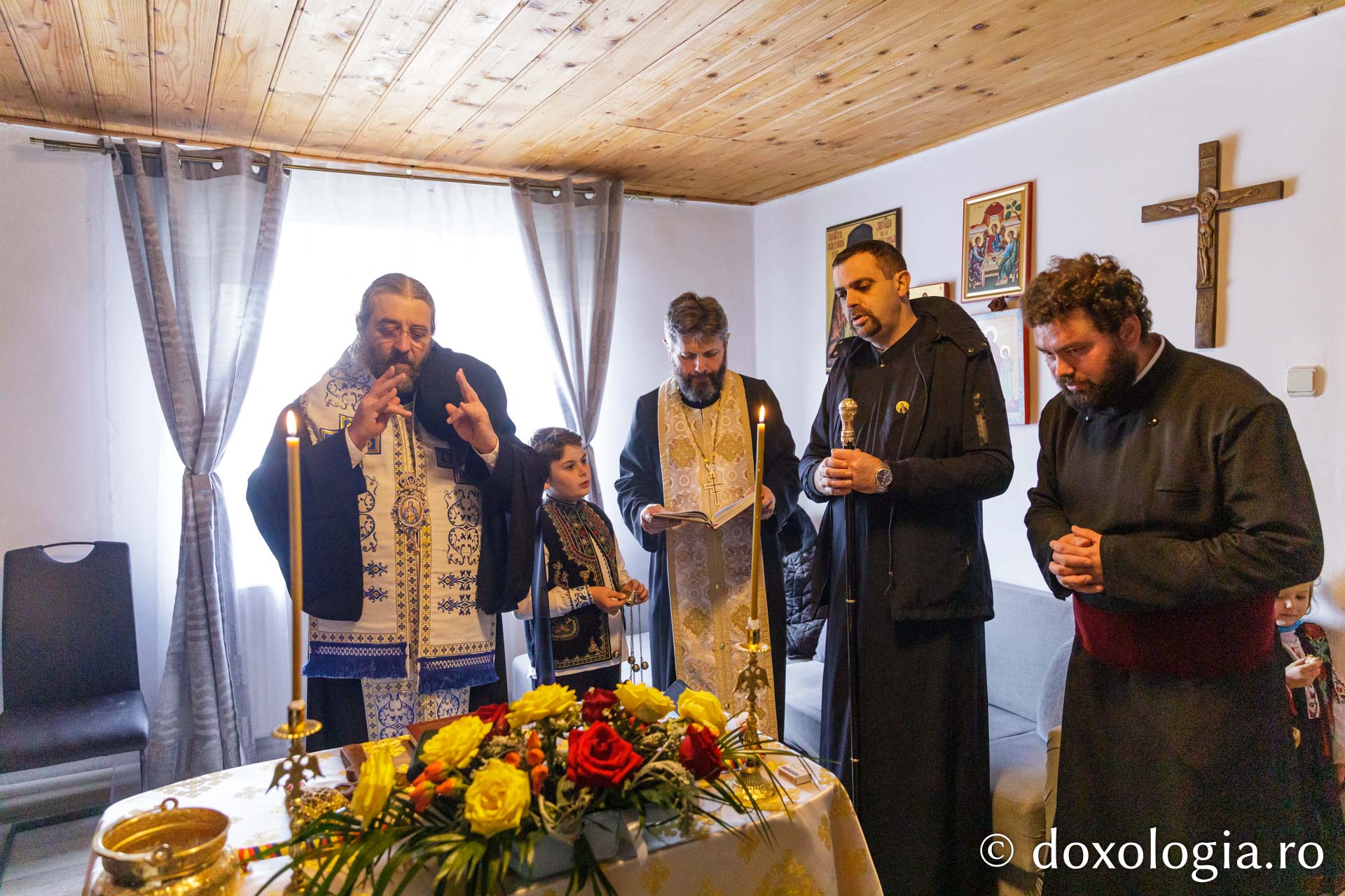 Liturghie baptismală și sfințire de casă parohială la Parohia Drăgușeni