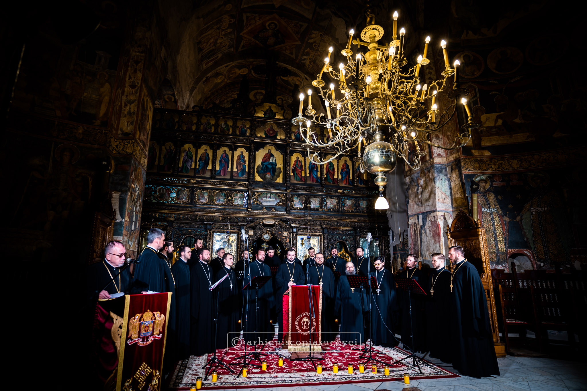Ofrandă Iubirii Răstignite – concert în Săptămâna Pătimirilor susținut de Grupul Psaltic „Dimitrie Suceveanu”