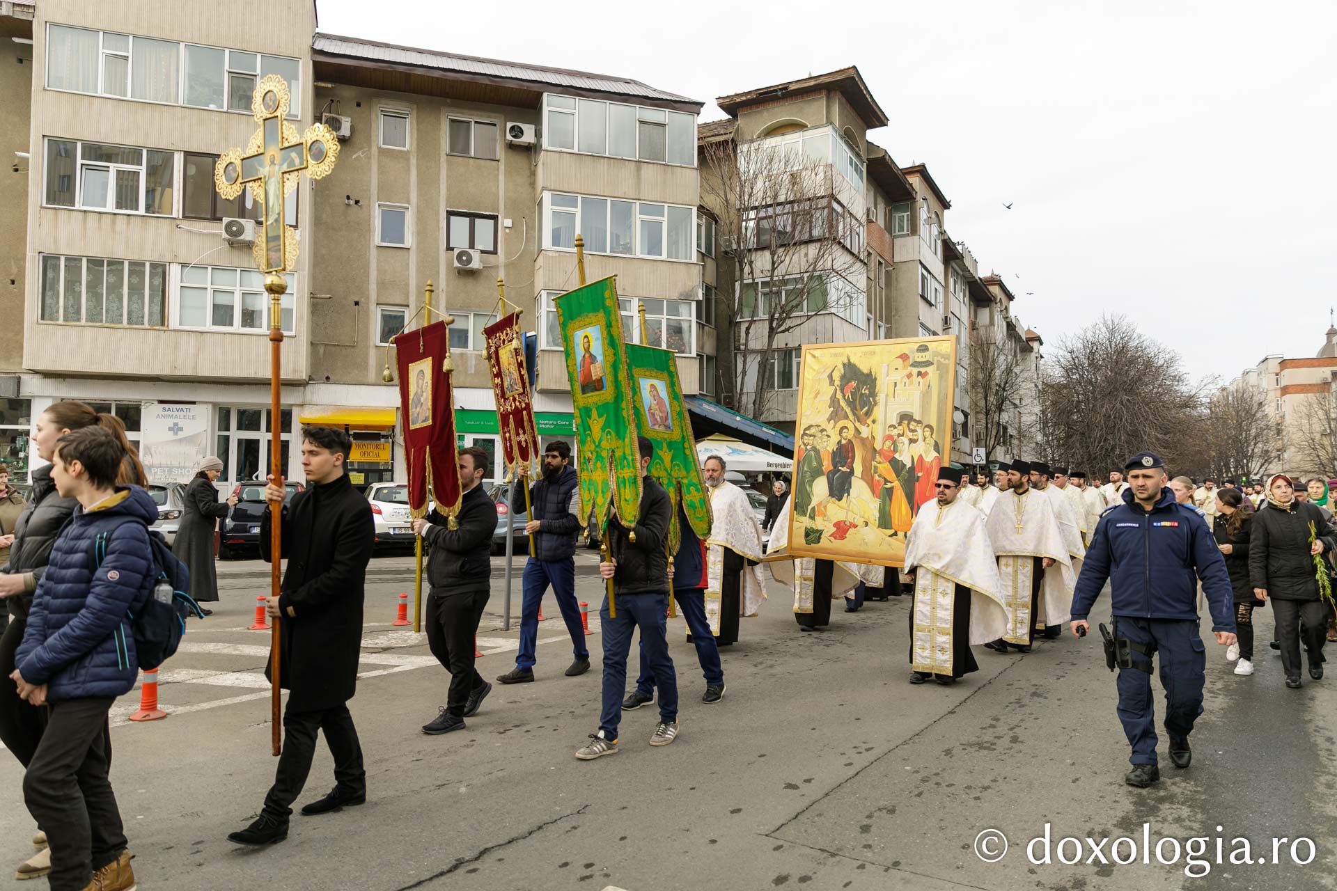 Mii de ieșeni la Procesiunea tradițională de Florii
