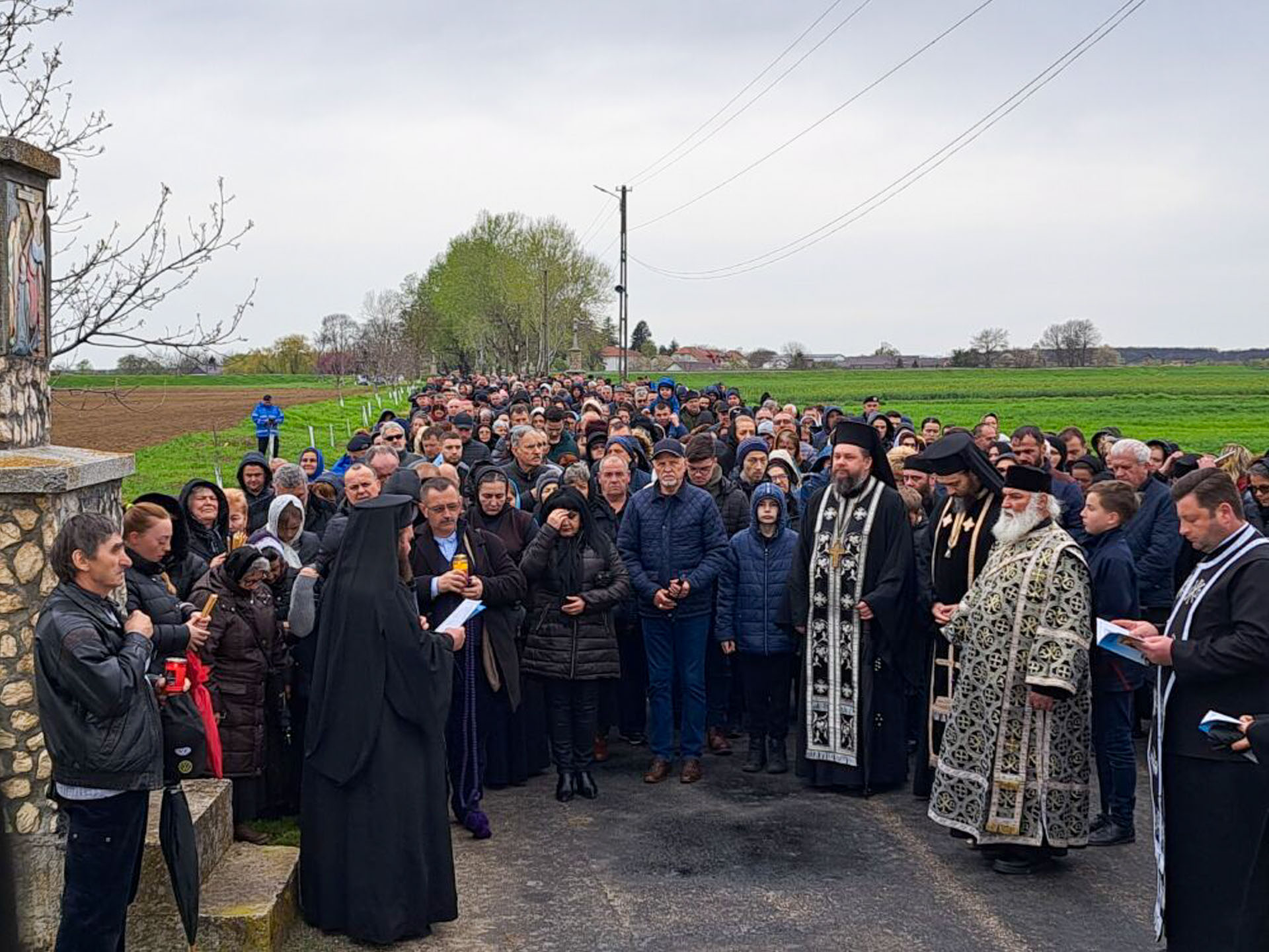 Drumul Crucii, procesiune tradițională la Mănăstirea Hodoș-Bodrog