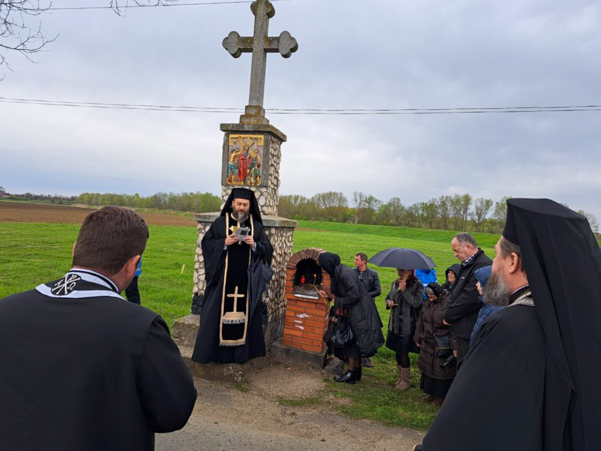 Drumul Crucii, procesiune tradițională la Mănăstirea Hodoș-Bodrog