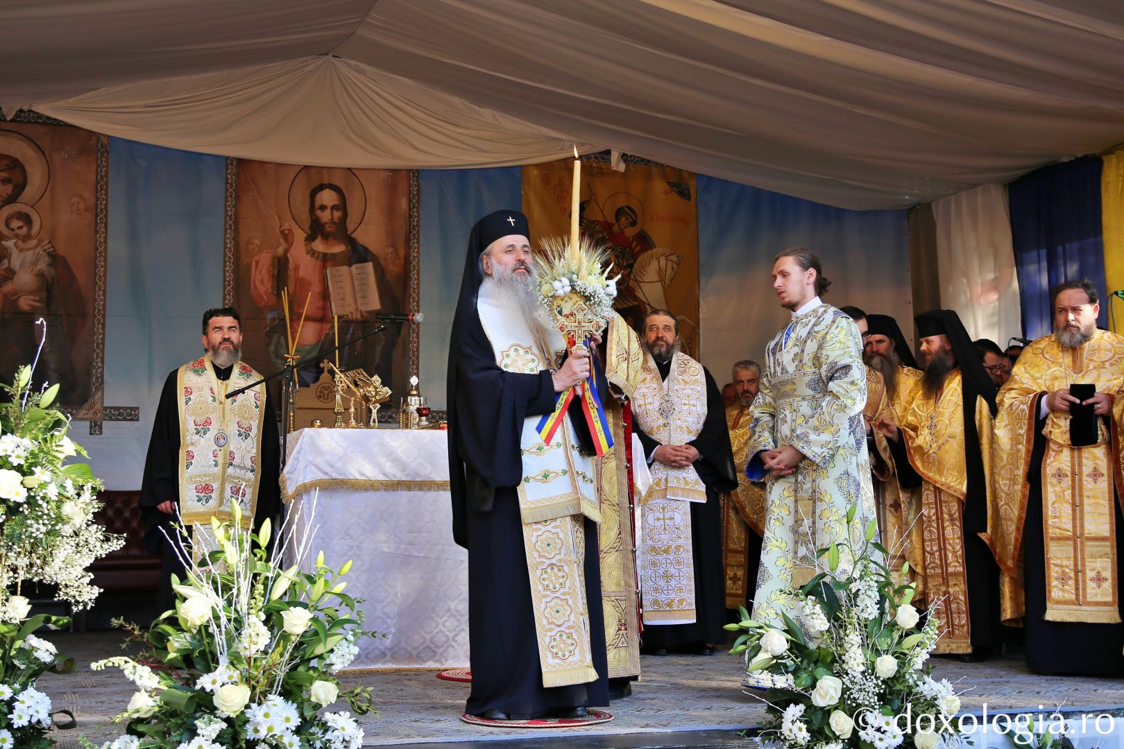 (Video) IPS Teofan: „Procesiunea este chip văzut al dorinței noastre de a mărturisi”