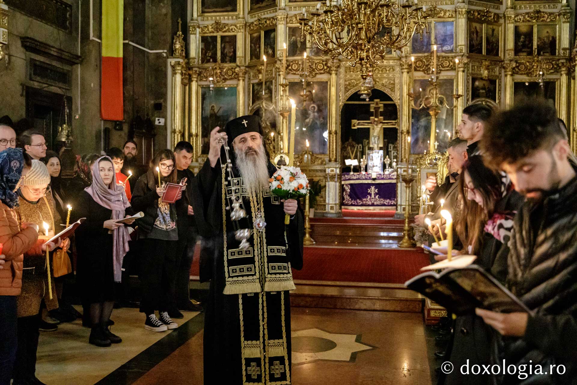 Denia Prohodului Domnului Hristos, la Catedrala Mitropolitană din Iași