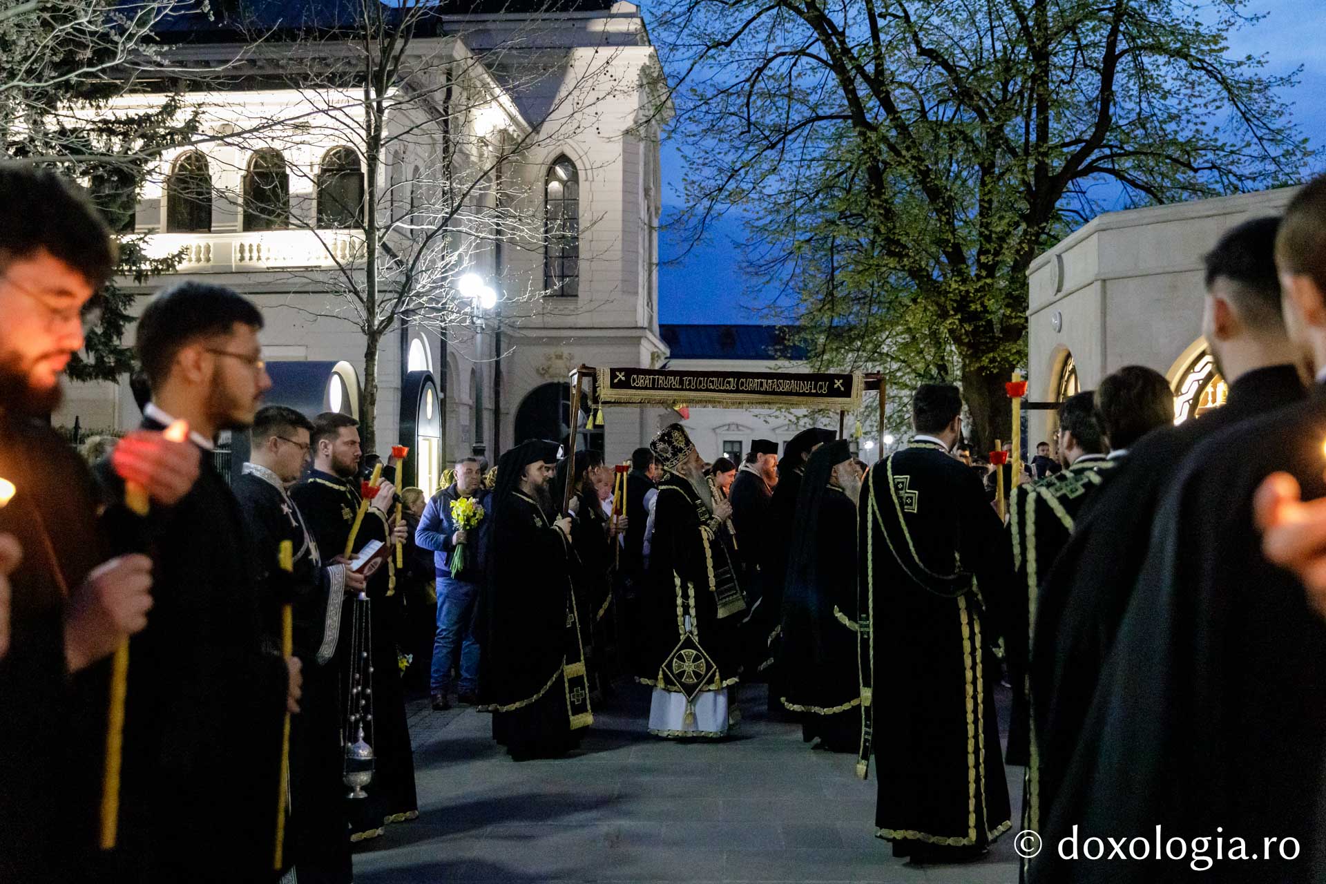 Denia Prohodului Domnului Hristos, la Catedrala Mitropolitană din Iași
