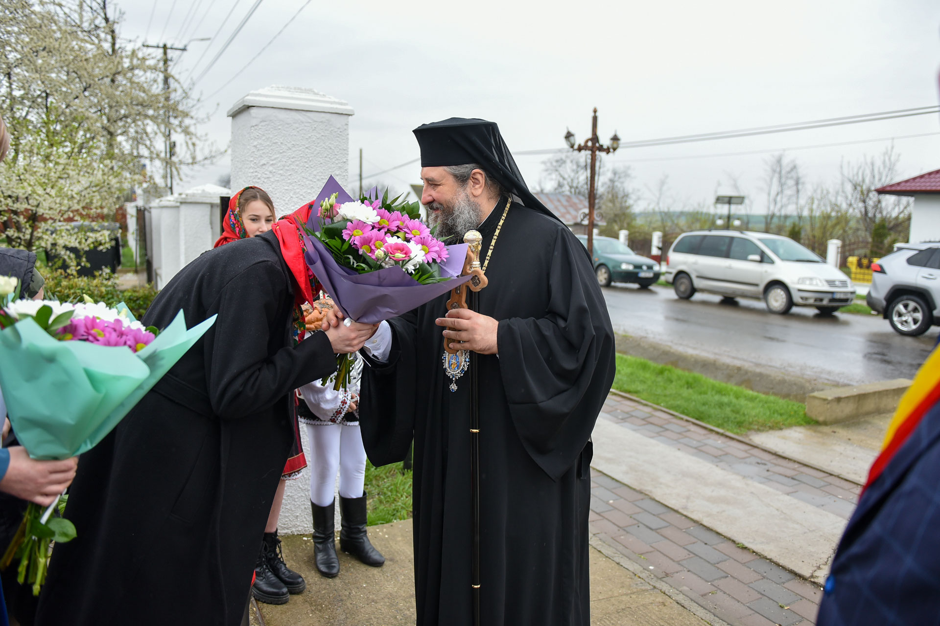 Slujire arhierească la Parohia „Înălțarea Domnului”, Coarnele Caprei