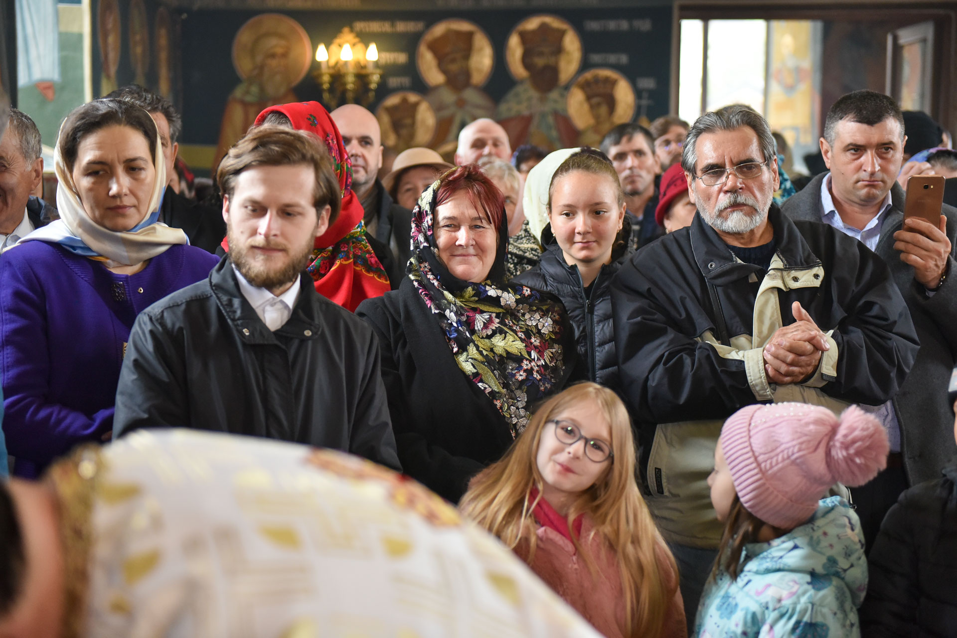 Slujire arhierească la Parohia „Înălțarea Domnului”, Coarnele Caprei