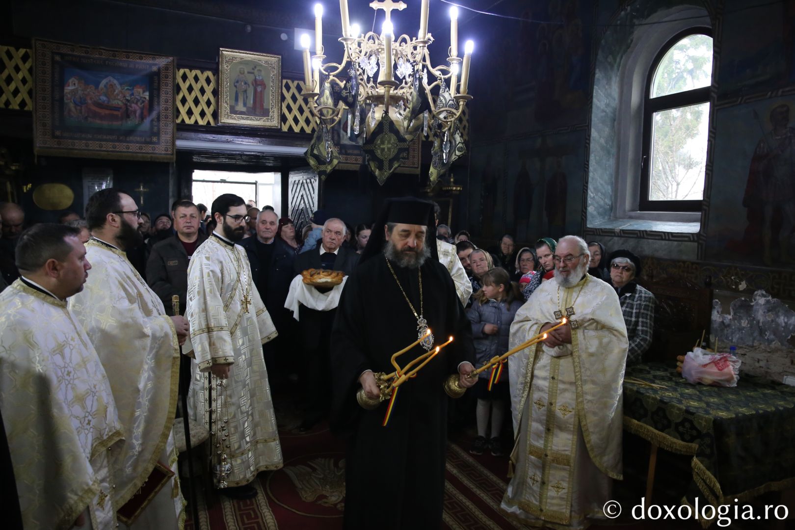 Slujbă arhierească în Duminica a V-a din Postul Mare, la biserica ctitorită de scriitorul Costache Negruzzi