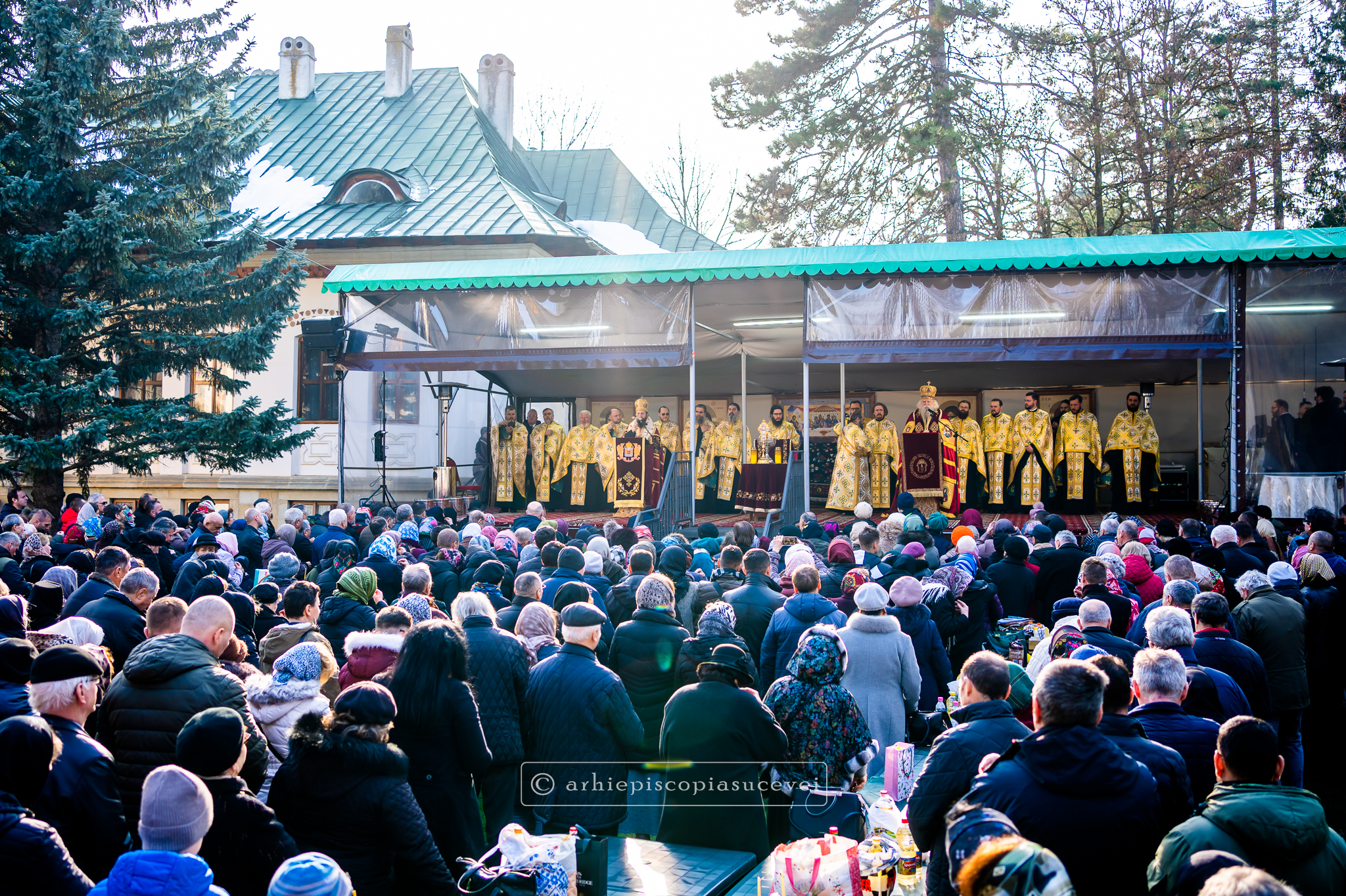 Taina Sfântului Maslu de obște săvârșită în Duminica Floriilor de către ierarhii Arhiepiscopiei Sucevei și Rădăuților