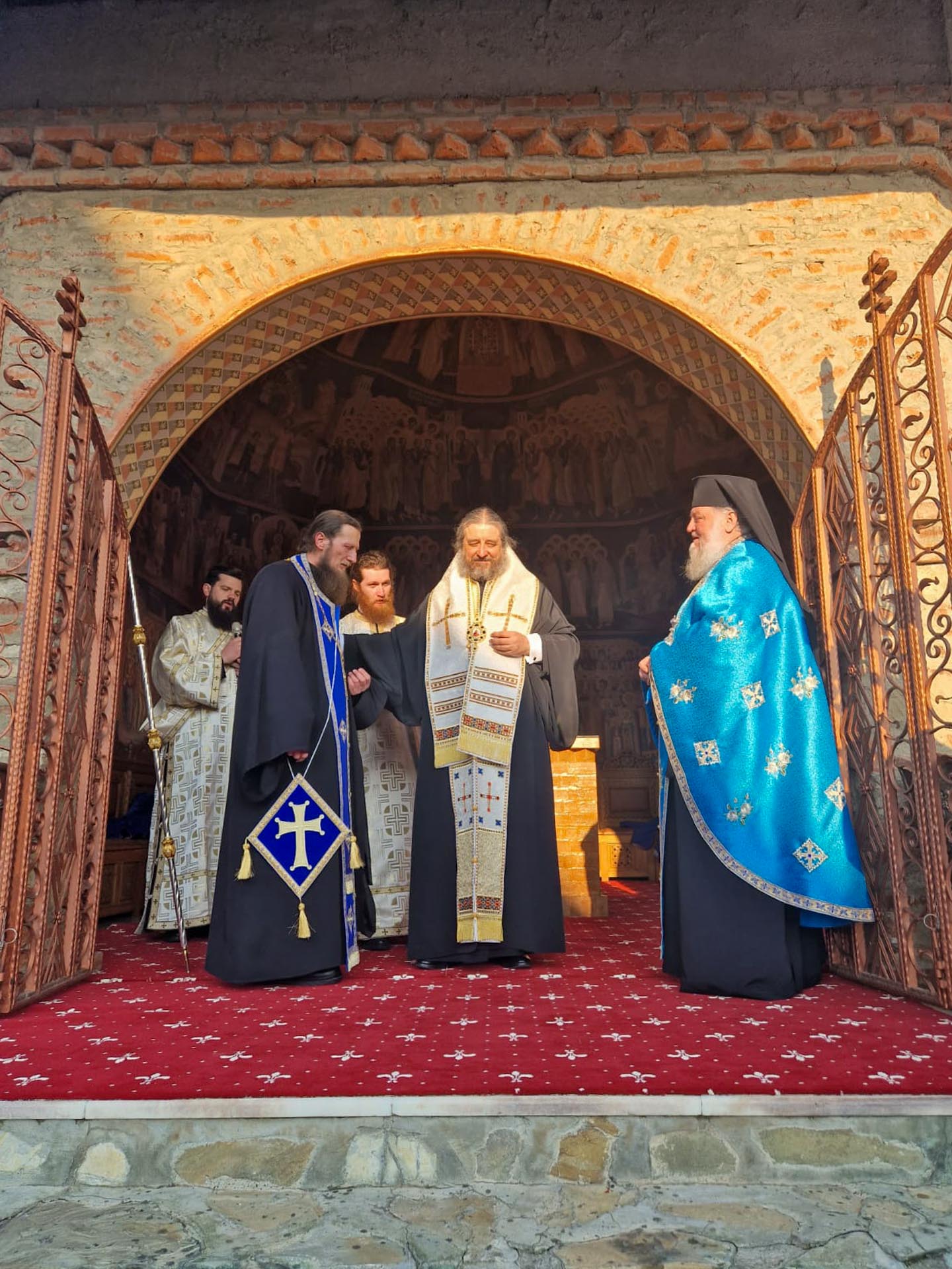 PS Nichifor Botoșăneanul a oficiat Taina Sfântului Maslu la Mănăstirea Hadâmbu