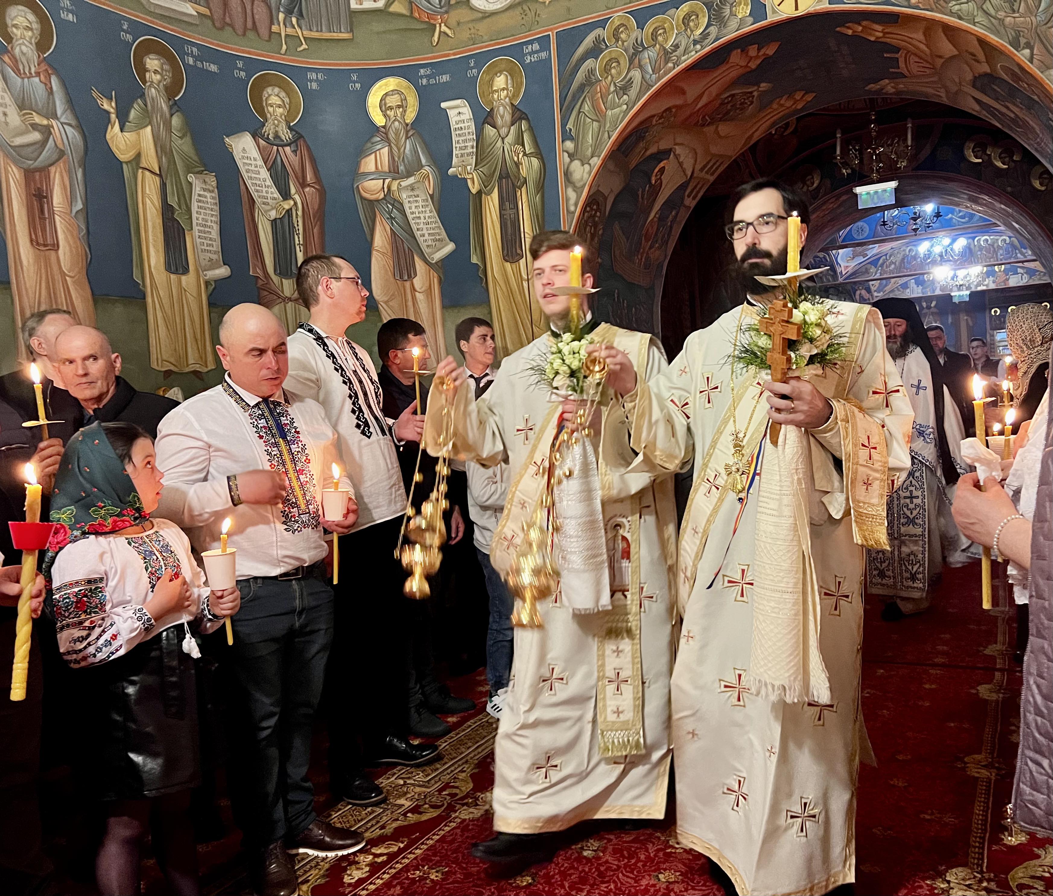 Învierea Domnului la Parohia „Sfântul Ioan Botezătorul” din Botoșani Învierea Domnului la Parohia „Sfântul Ioan Botezătorul” din Botoșani
