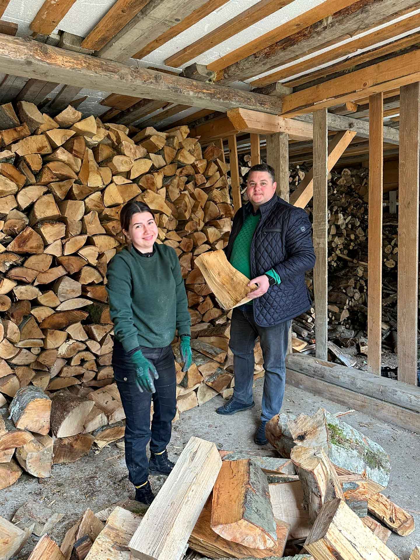 Seminariști de la Neamț, voluntari la Mănăstirea Paltin – Petru Vodă