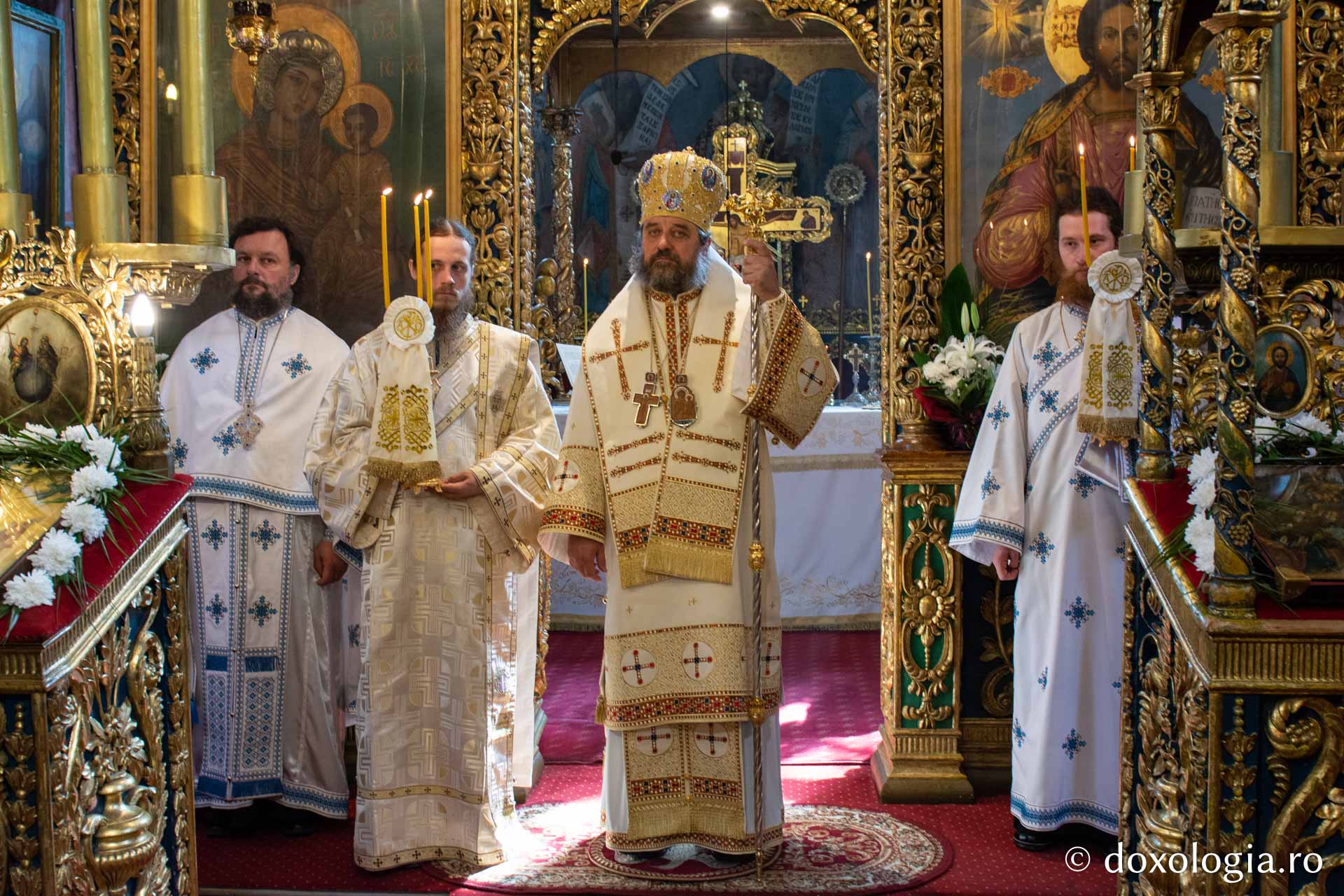 Foto: Mihail Vrăjitoru Slujire arhierească la hramul Mănăstirii Golia