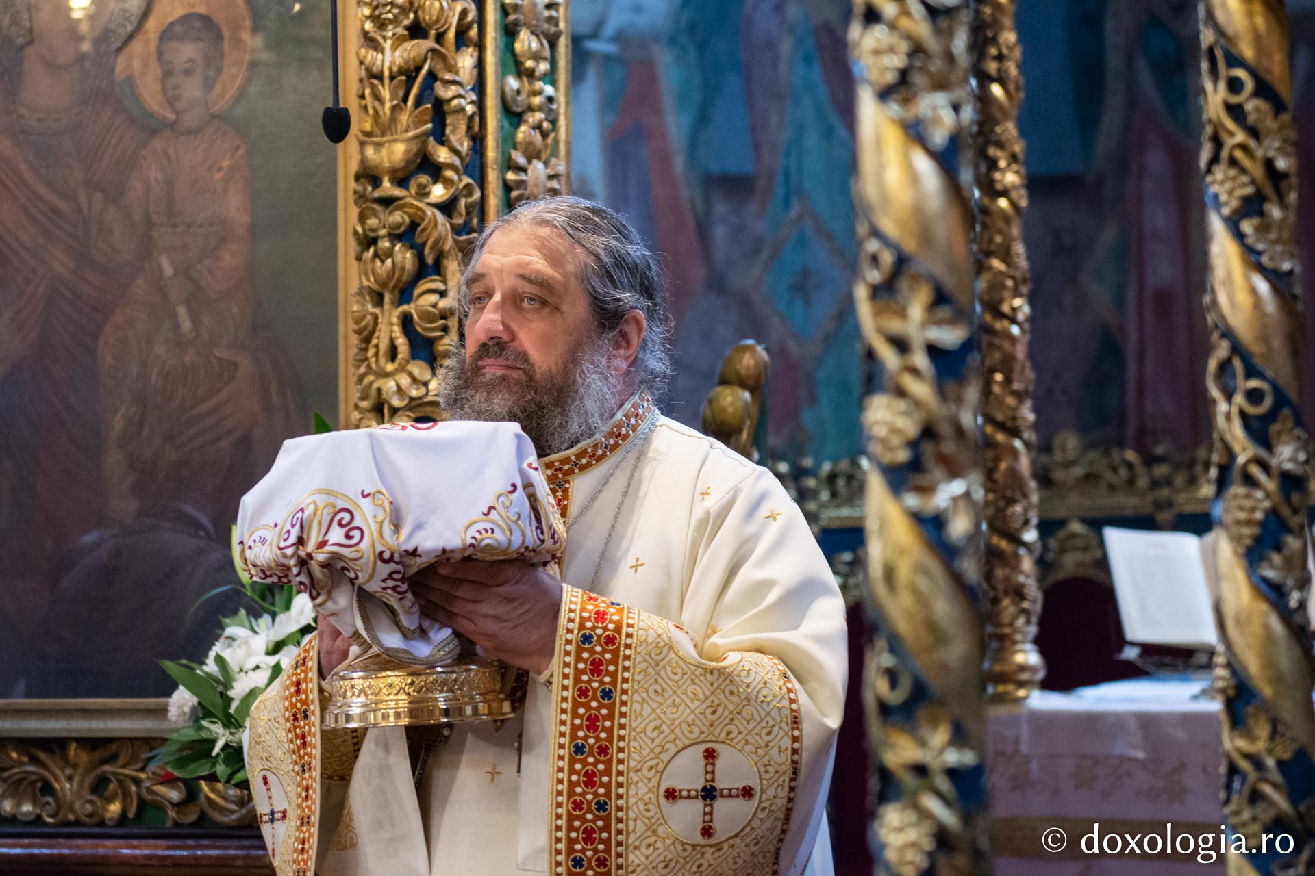 Foto: Mihail Vrăjitoru Slujire arhierească la hramul Mănăstirii Golia