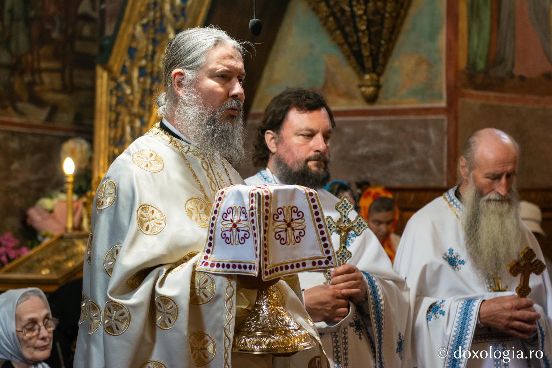 Foto: Mihail Vrăjitoru Slujire arhierească la hramul Mănăstirii Golia