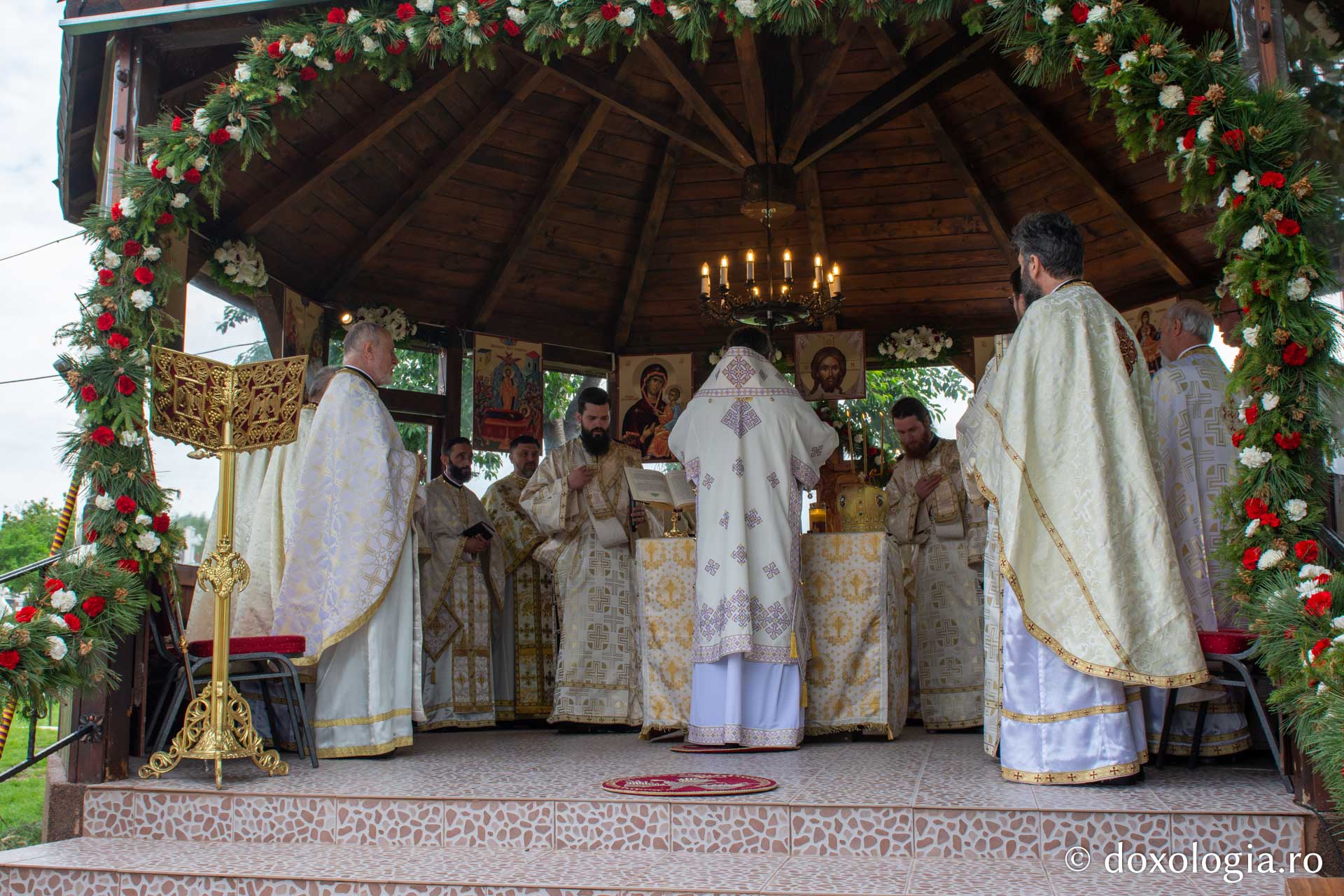 Biserica Parohiei Țibana a fost resfințită