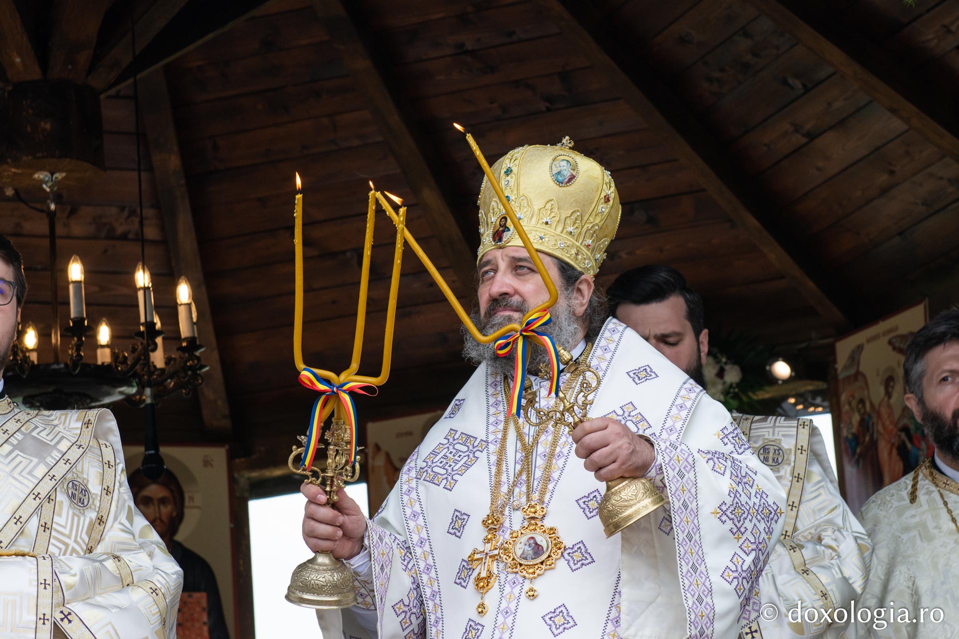 Biserica Parohiei Țibana a fost resfințită