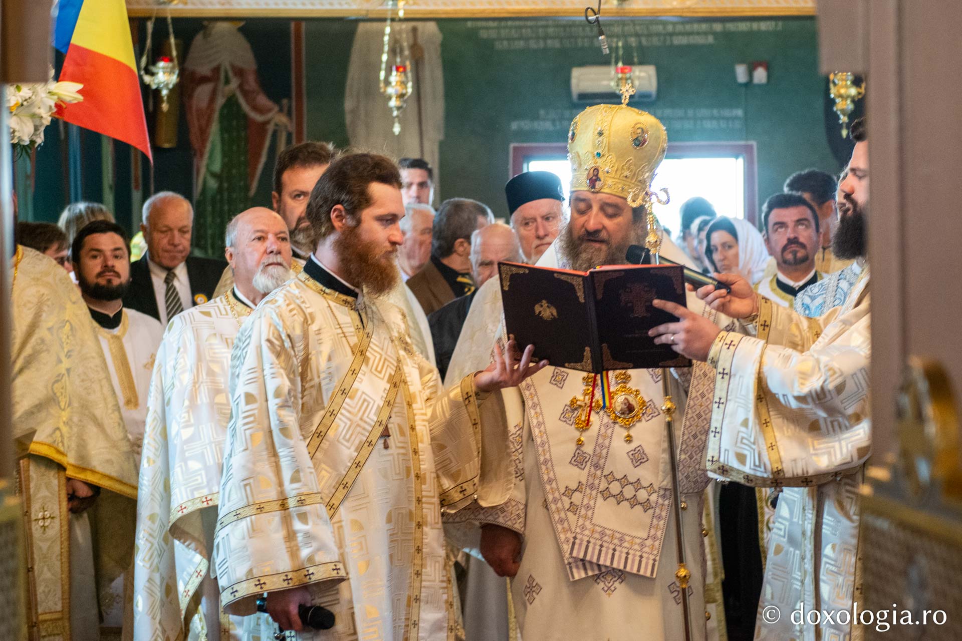 Biserica Parohiei Țibana a fost resfințită