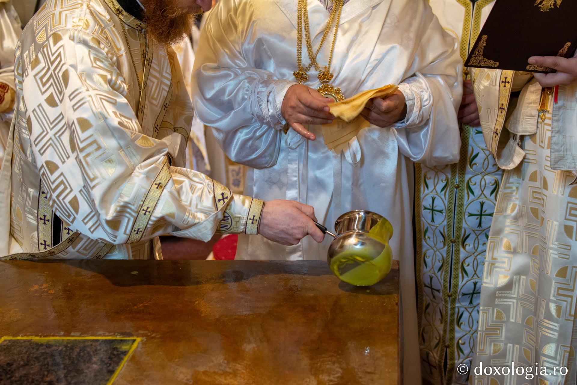 Biserica Parohiei Țibana a fost resfințită