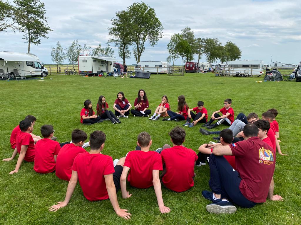 Cu Hristos în Rotterdam: Rugăciune, cafea și împreună-lucrare alături de tinerii sârbi din Olanda