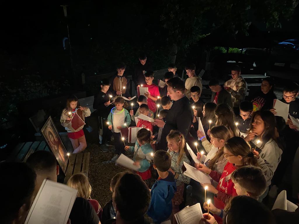 Cu Hristos în Rotterdam: Rugăciune, cafea și împreună-lucrare alături de tinerii sârbi din Olanda