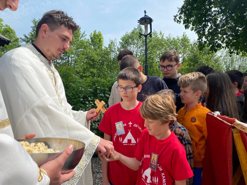 Cu Hristos în Rotterdam: Rugăciune, cafea și împreună-lucrare alături de tinerii sârbi din Olanda