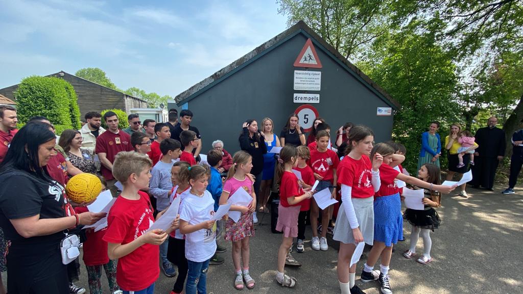 Cu Hristos în Rotterdam: Rugăciune, cafea și împreună-lucrare alături de tinerii sârbi din Olanda