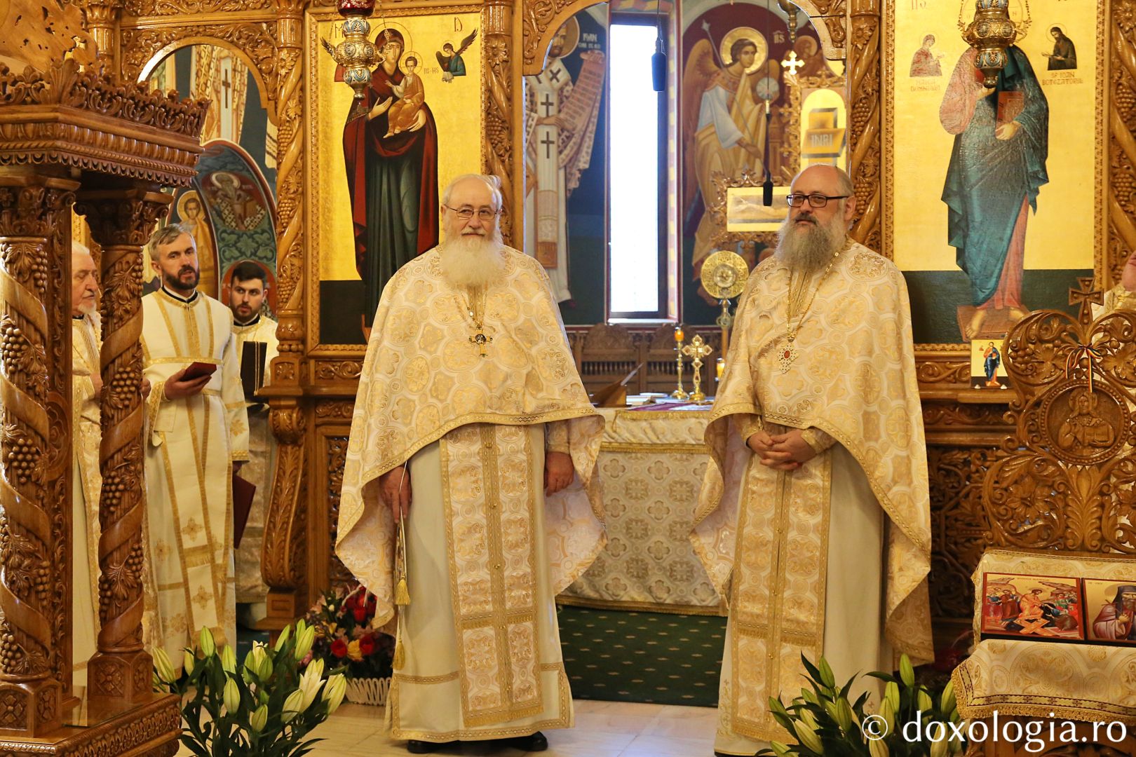 Aniversare la Seminarul Teologic „Veniamin Costachi”: Părintele profesor Ioan Mihoc a împlinit 70 de ani