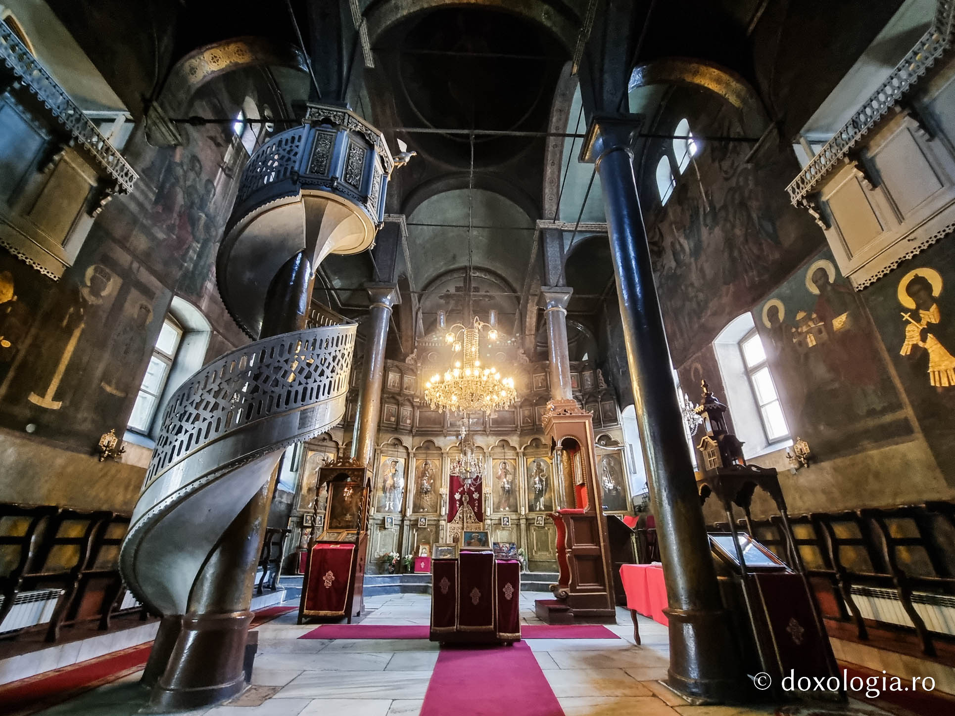 (Foto) Pași de pelerin la Biserica „Sfântul Dimitrie” din Skopje ‒ Macedonia de Nord