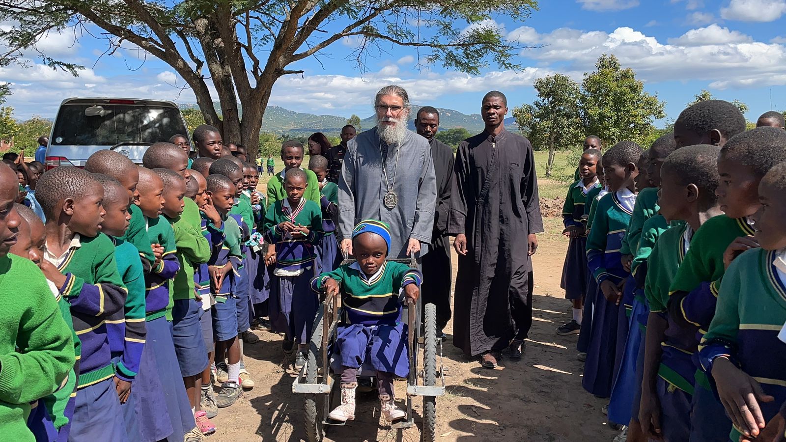 Copiii din satul Mkoga Copiii din satul Mkoga