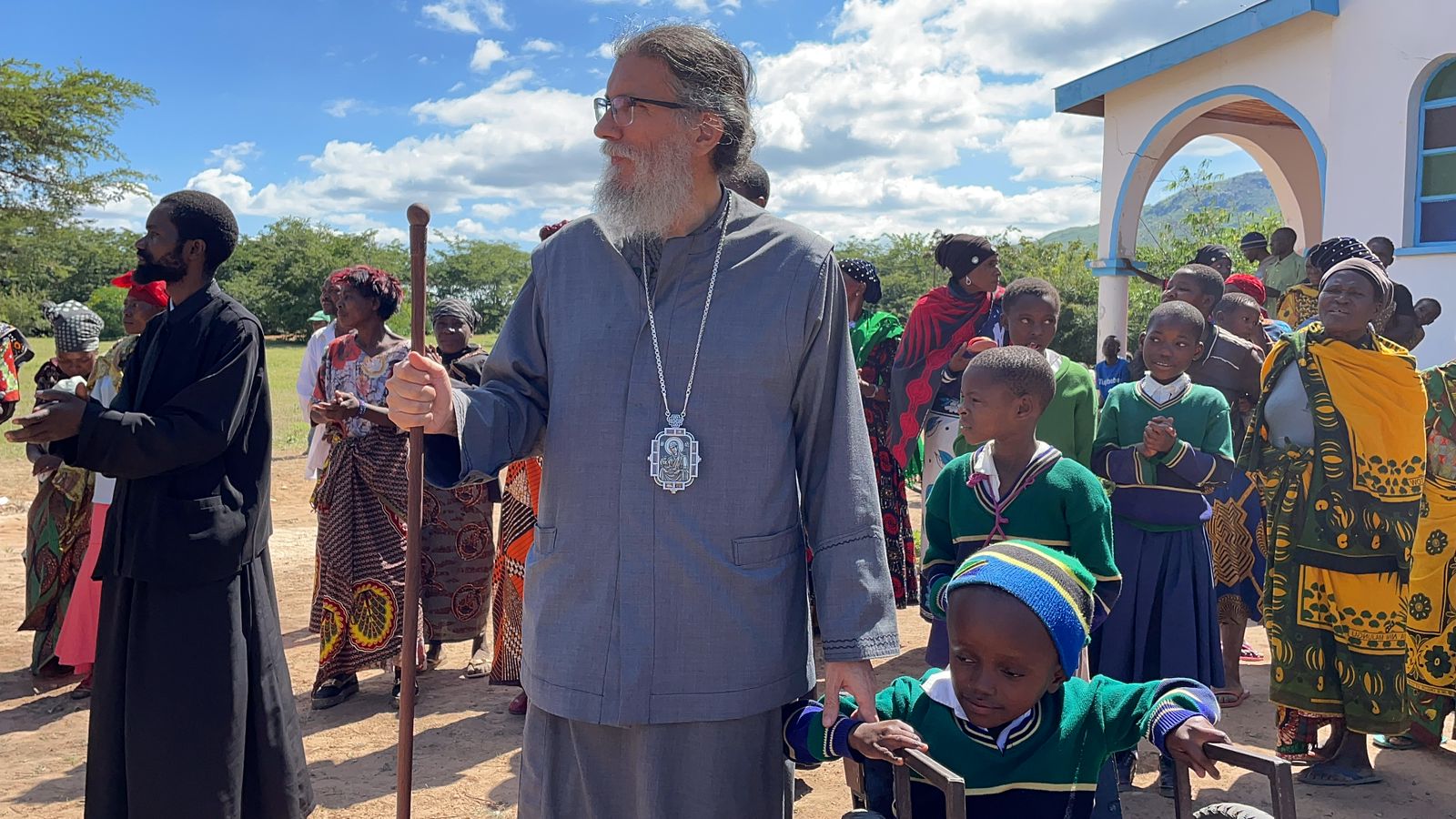 Copiii din satul Mkoga