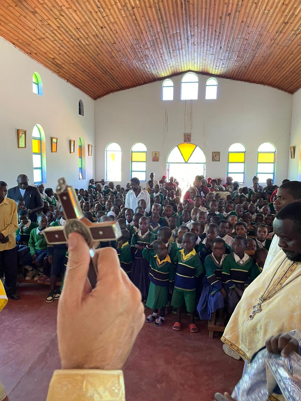 Copiii din satul Mkoga