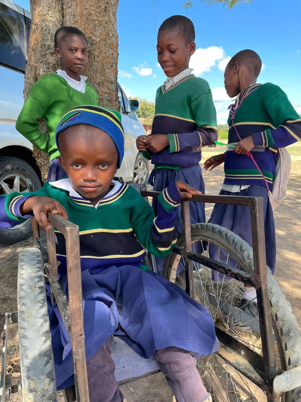 Copiii din satul Mkoga