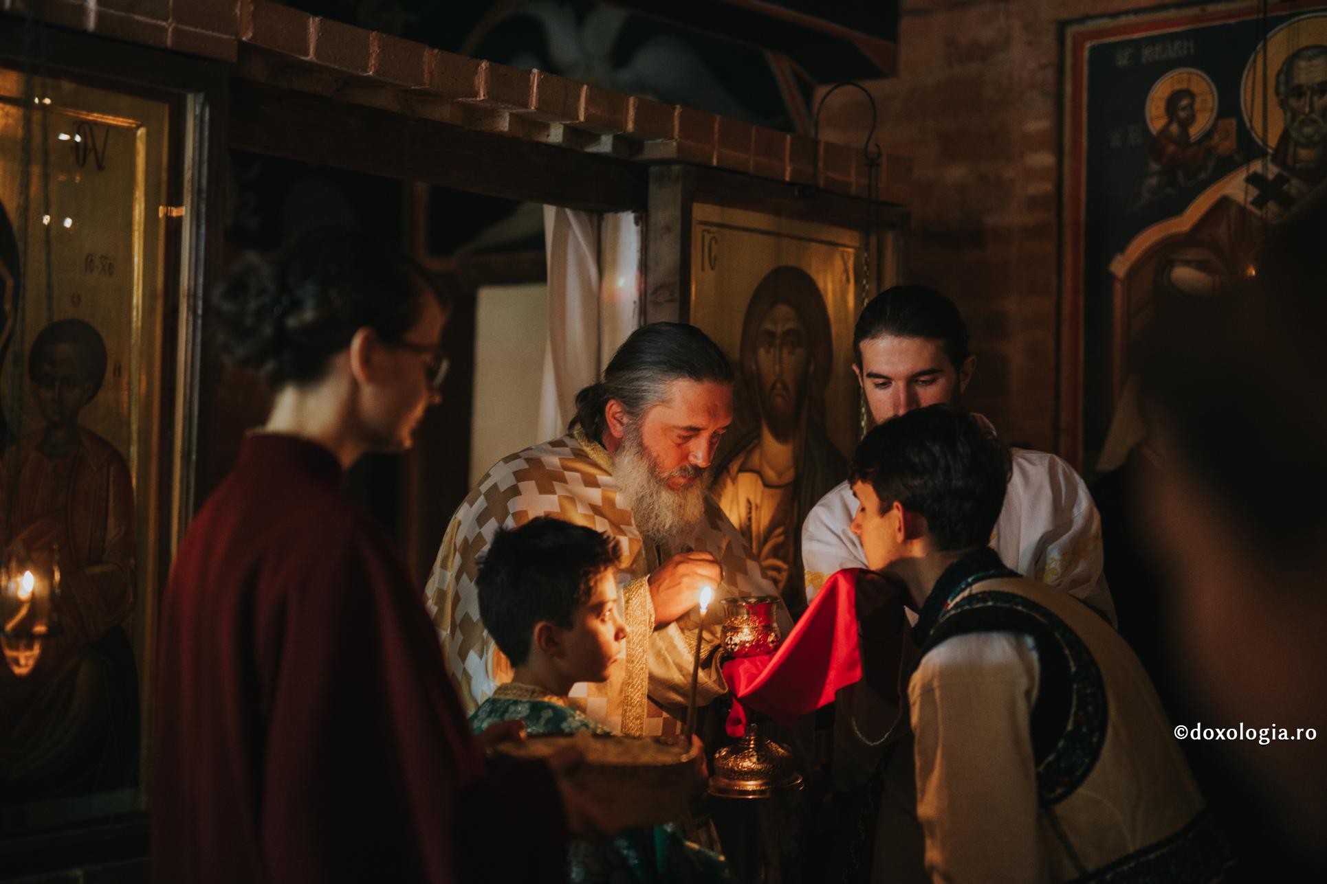 Cuminecare, Comunicare, Comuniune