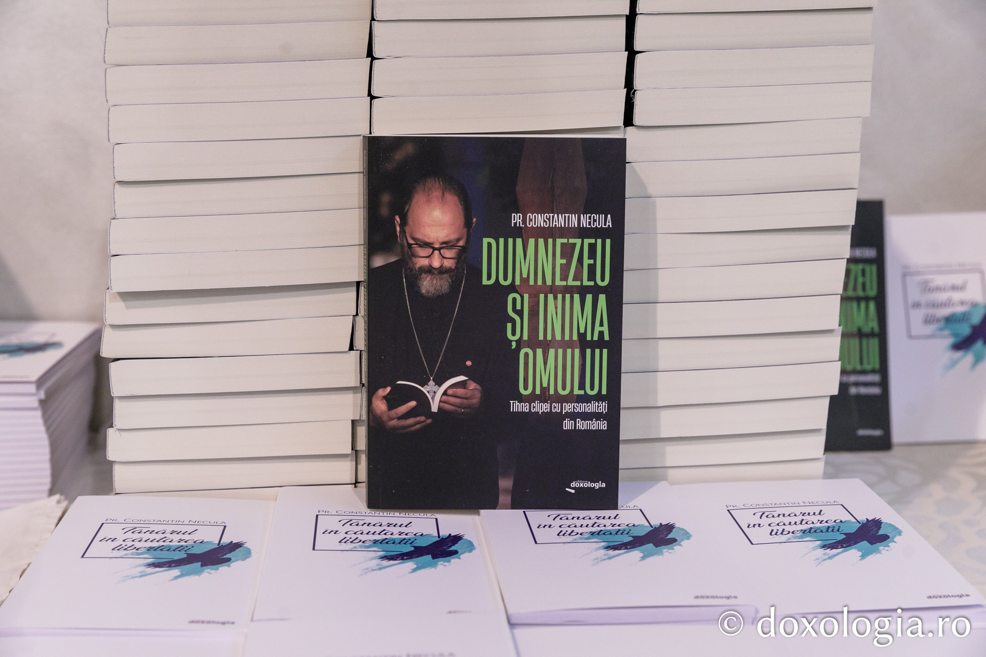 Librex 2023: Părintele Constantin Necula a venit la Iași cu o nouă apariție editorială Doxologia